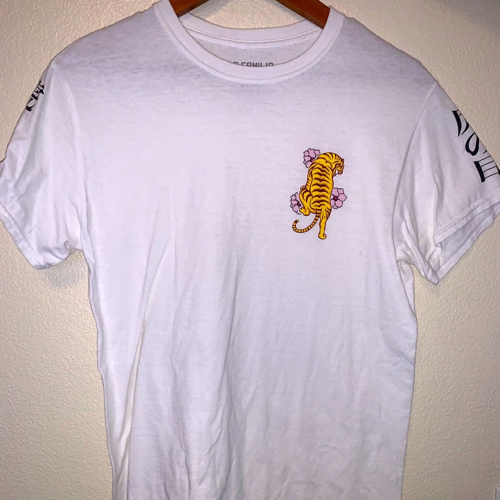 La Familia Tiger design Tee